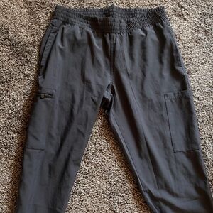 MedCouture Energy Gray jogger scrub